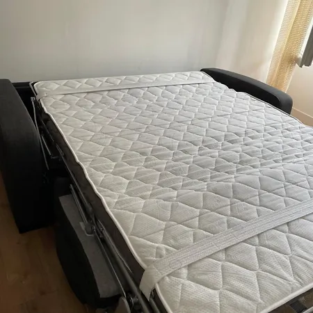 Sur Cosy A 50 Metres De La *